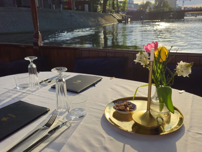 Wynajem łodzi Amsterdam tanio Sloop