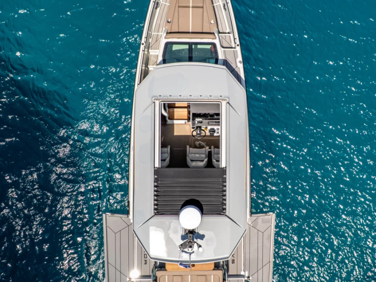 Wynajmij Saxdor Saxdor 320 GTC w Ateny