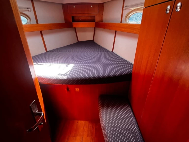 Wynajmij Żaglowiec z lub bez skippera Elan w Fezzano