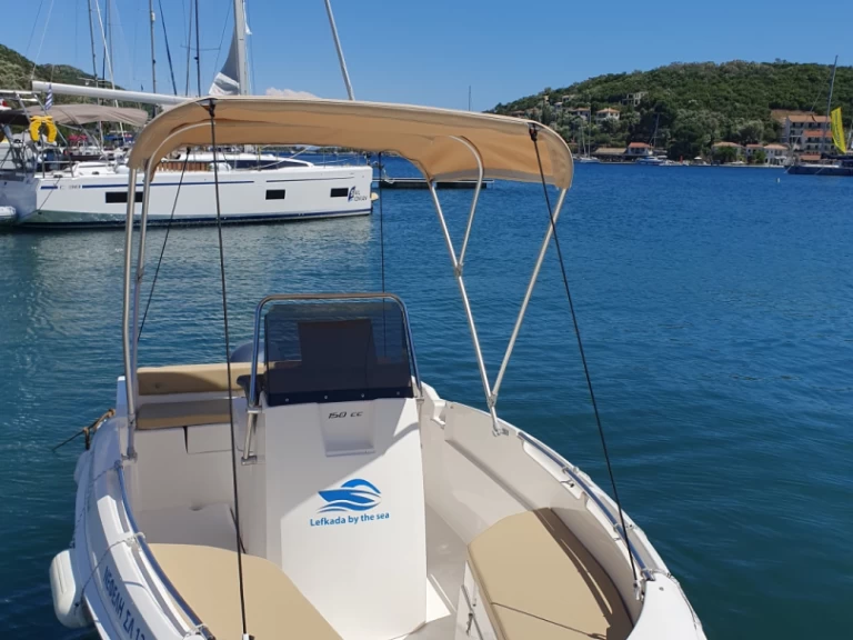 Motorówka do wynajmu w Órmos Sívota w najlepszej cenie