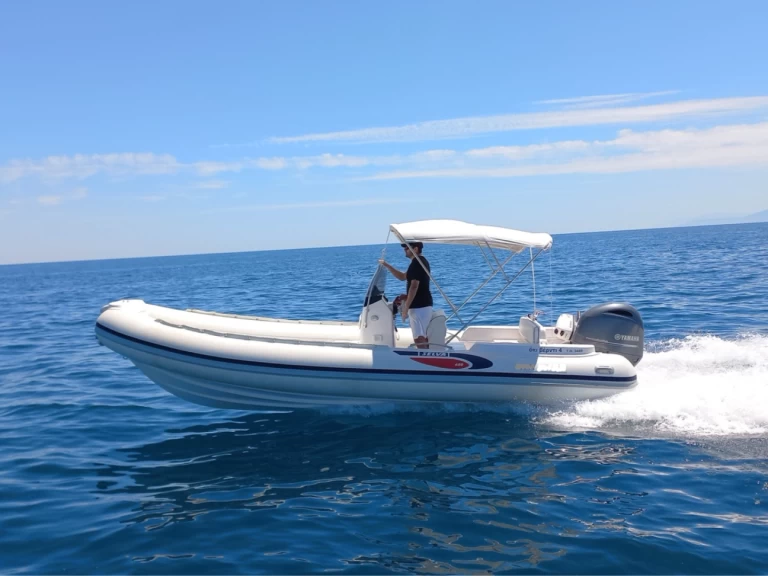 Wynajmij Selva Selva D680 w Órmos Sívota