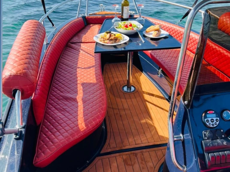 Wynajem Motorówka ISATEK TEKNE z patentem 