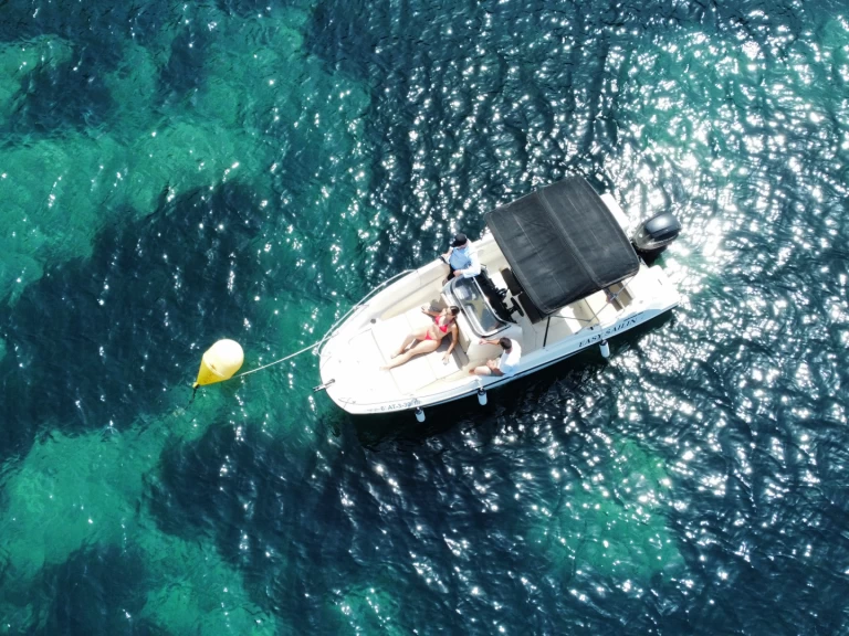 Wynajmij Quicksilver Activ 605 Open w Calp / Calpe