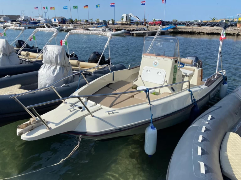 Wynajem Motorówka Elan z patentem 