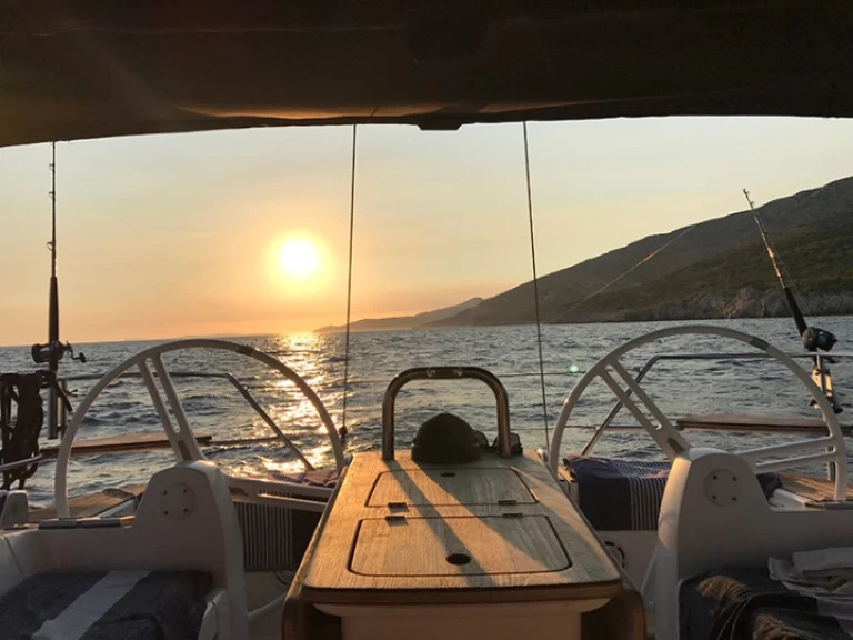 Wynajmij Żaglowiec z lub bez skippera Elan w Palaio Faliro