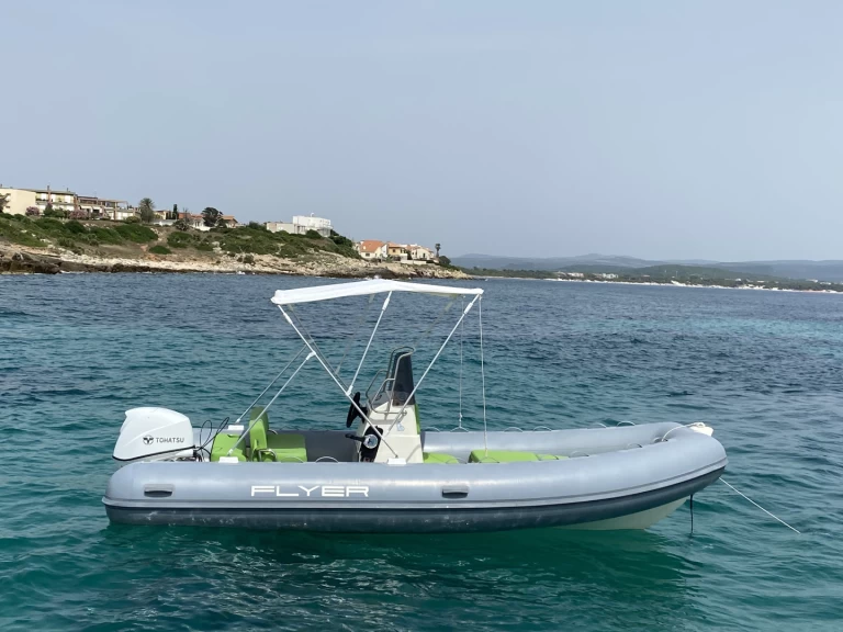 Wynajmij Łódż półsztywna z lub bez skippera Flyer w Porto di Alghero