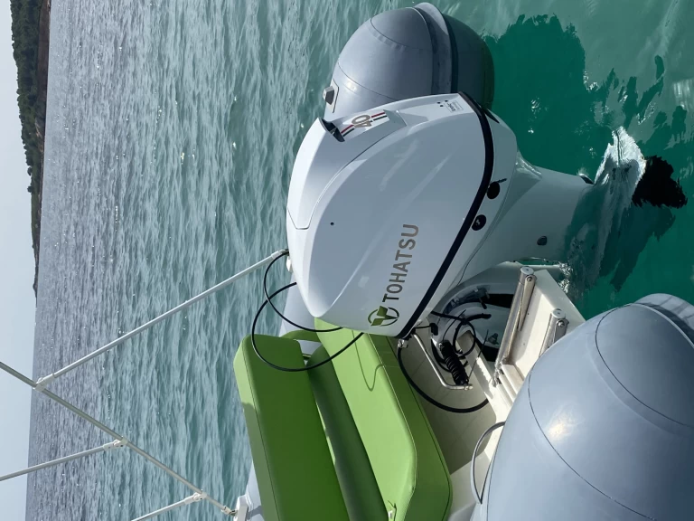 Wynajem Łódż półsztywna Flyer z patentem 