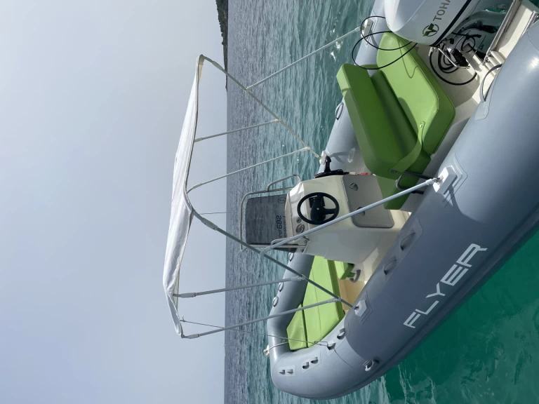 Łódż półsztywna do wynajmu w Porto di Alghero w najlepszej cenie