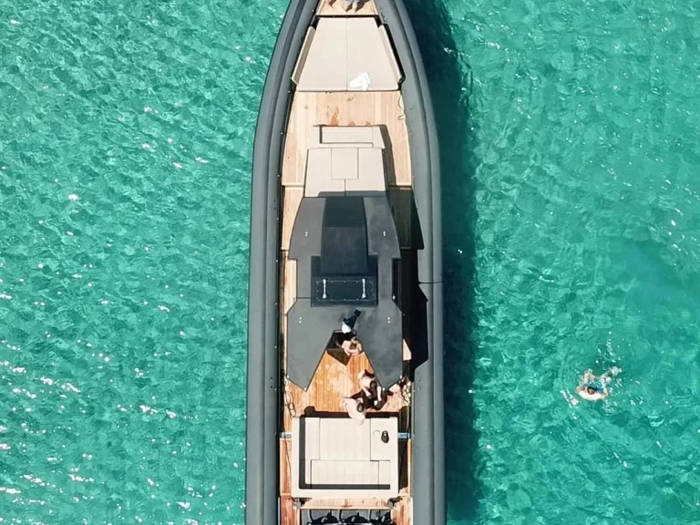 Sea Water PHANTOM 500 między profesjonalistami a osobami prywatnymi w Mahon