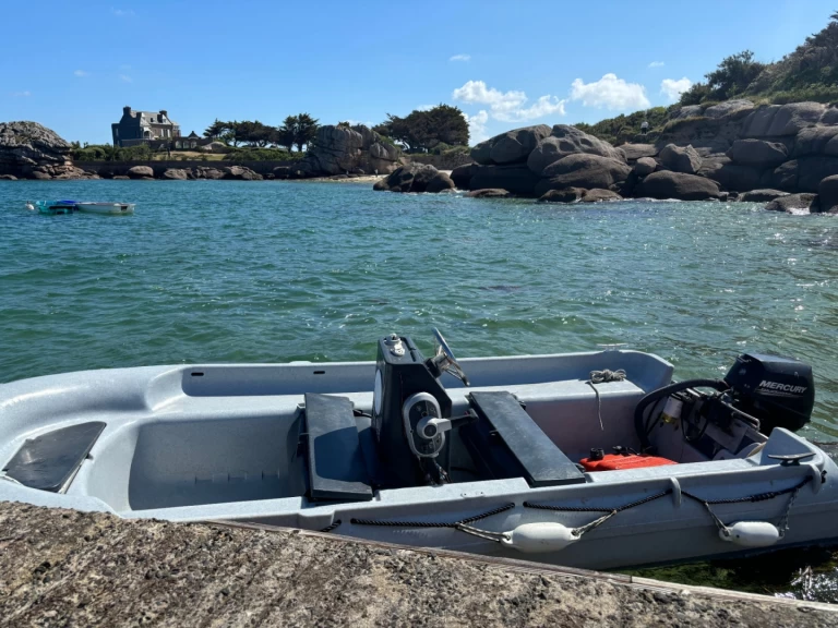 Wynajem łodzi Trégastel tanio FUN YAK 13 SECU