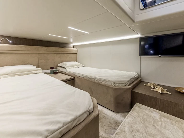 Wynajem Motorówka w Ibiza Town - LE MANS 45 14m