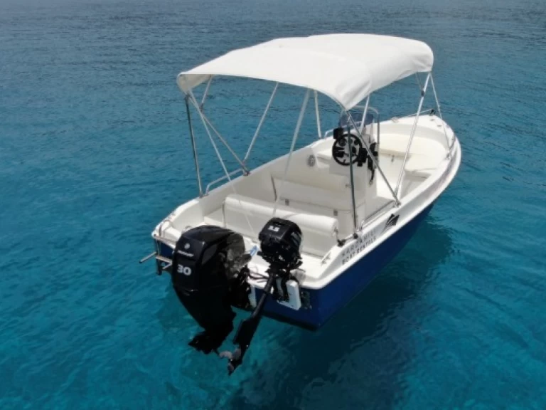 Motorówka do wynajmu w Kardamýli w najlepszej cenie