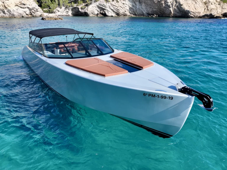 Wynajmij WATERDREAM CALIFORNIA 65 Sir Hotels w Ibiza Town