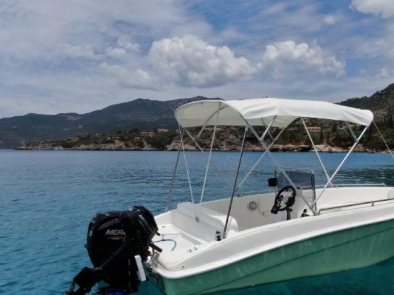 Wynajmij Assos 510 w Kardamýli