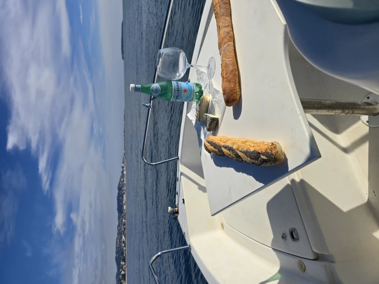 Wynajem łodzi Mandelieu-la-Napoule tanio Aquamar 17