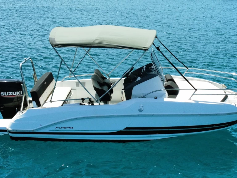 Wynajem Motorówka Bénéteau z patentem 