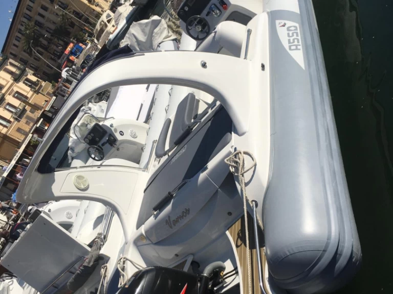 Wynajmij Asso CHARISMA VAMOS w Porto di Mergellina