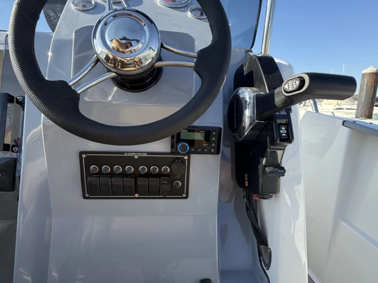 Wynajem w l'Escala- trident 630 Open na SamBoat