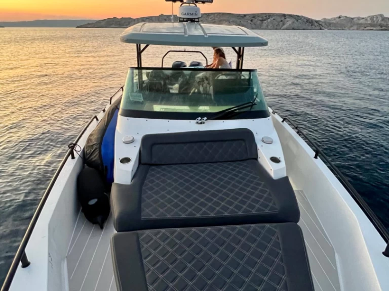 Wynajmij Axopar 37 T-Top w Marsylia