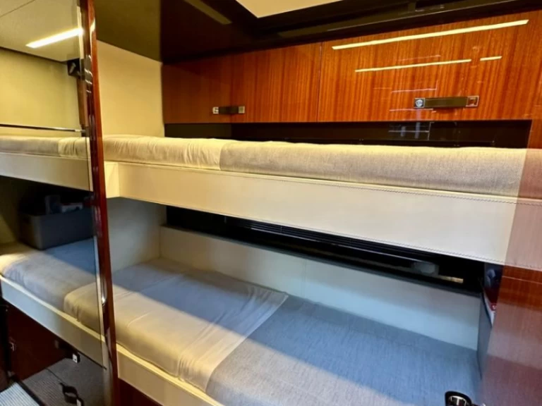 Wynajmij RIVA RIVALE 56 NEXT LEVEL w Santa Eularia des Riu