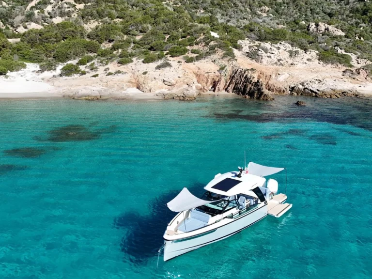 Wynajem Luksusowy jacht Saxdor z patentem 