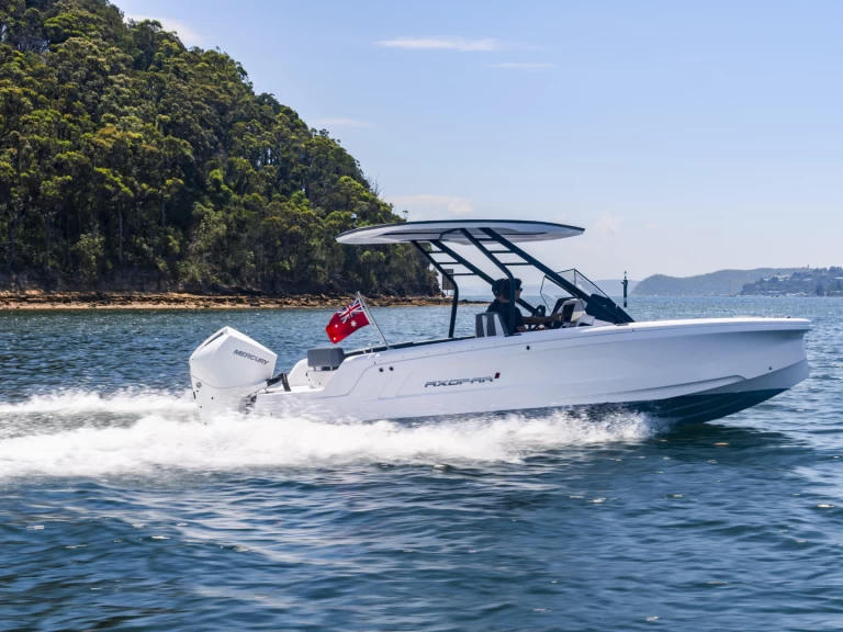 Wynajem Motorówka Axopar z patentem 