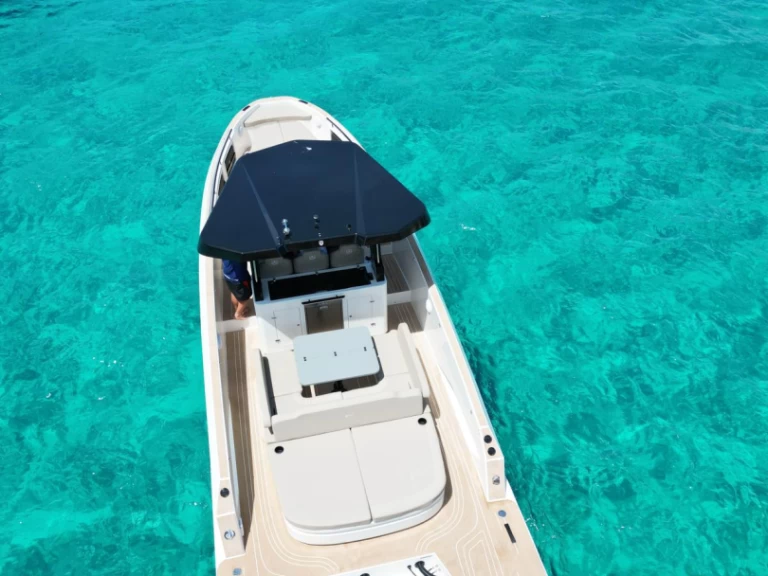 Luksusowy jacht do wynajmu w Ibiza Town w najlepszej cenie