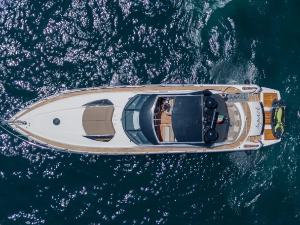 Wynajmij Luksusowy jacht z lub bez skippera Sunseeker w Neapol