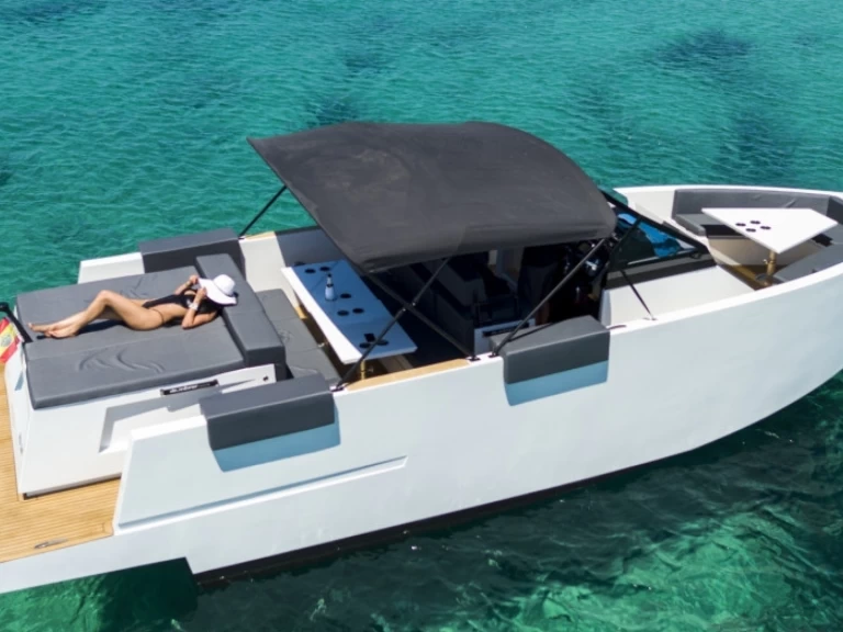 Wynajmij De Antonio 33 SEEA ONE w Ibiza Town