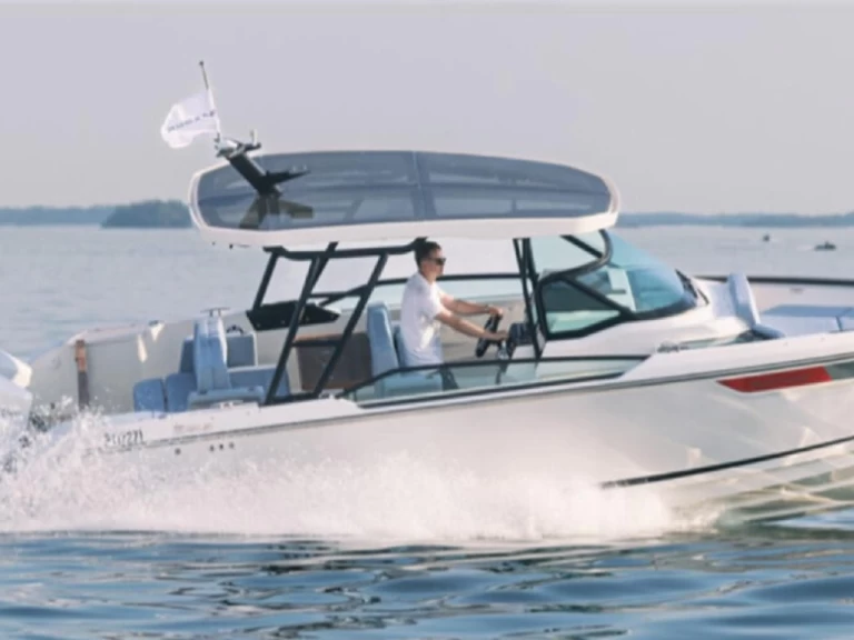 Motorówka do wynajmu w Ibiza Town w najlepszej cenie