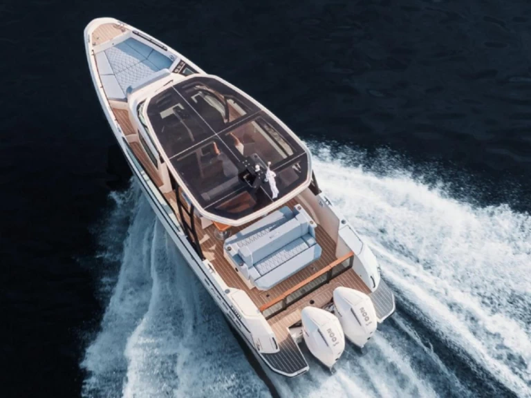 Wynajem łodzi Ibiza Town tanio GTO