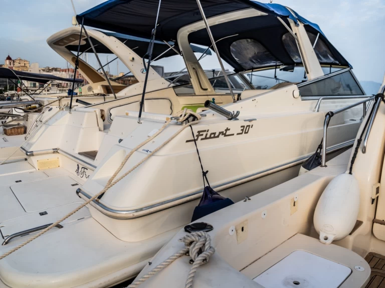 Wynajmij Fiart Fiart 30 w Pisciotta