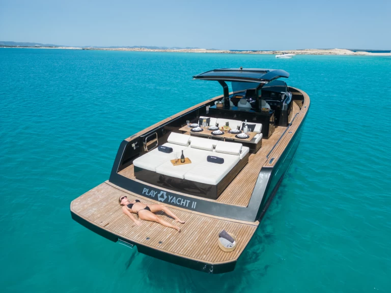 Wynajem Motorówka Pardo Yachts z patentem 