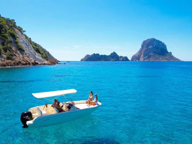 Wynajmij Invictus  Invictus 200SX w Sant Antoni de Portmany