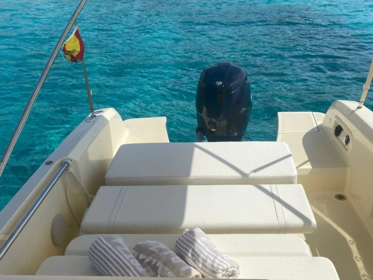 Wynajem w Sant Antoni de Portmany- Invictus  Invictus 200SX na SamBoat