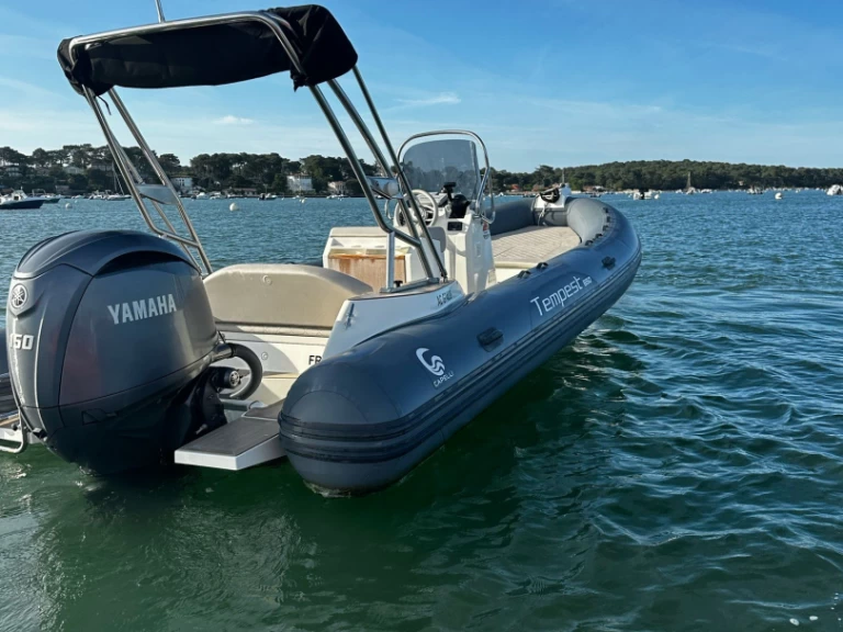 Wynajem łodzi Capelli Tempest 650 w Grand Piquey na SamBoat 