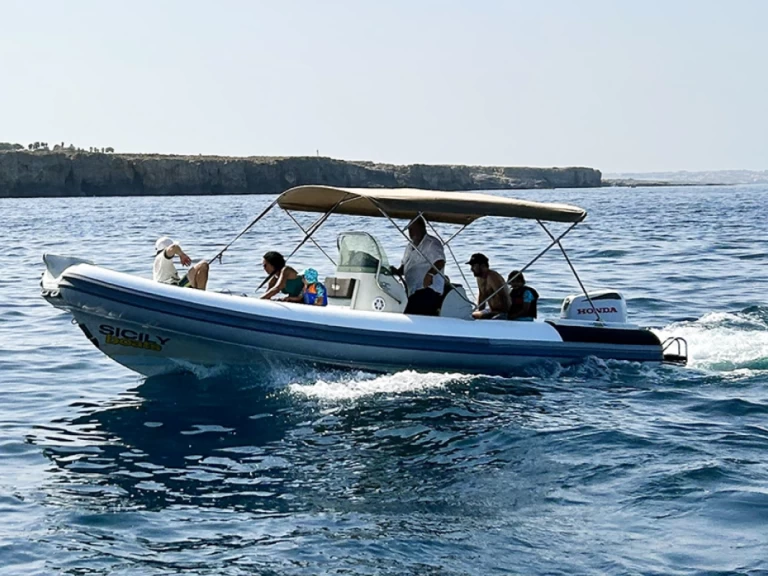 Wynajem łodzi Avola tanio Five Ten