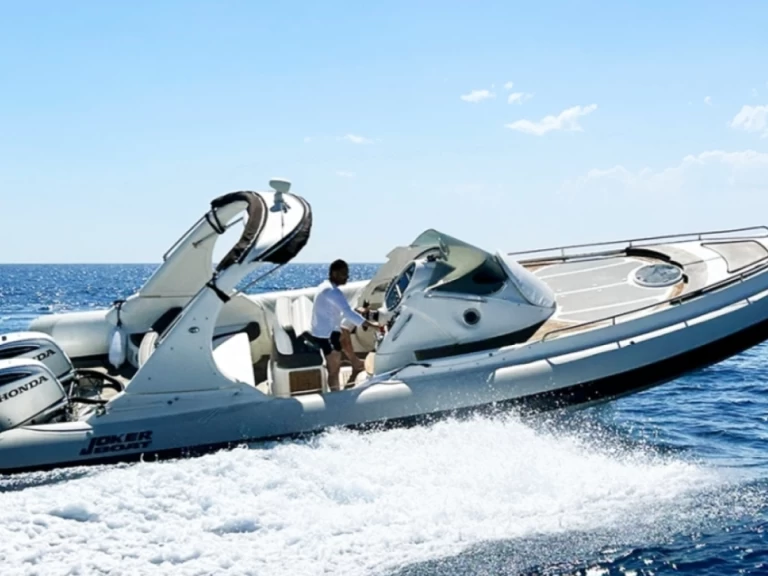 Joker Boat Wide 950 między profesjonalistami a osobami prywatnymi w Avola