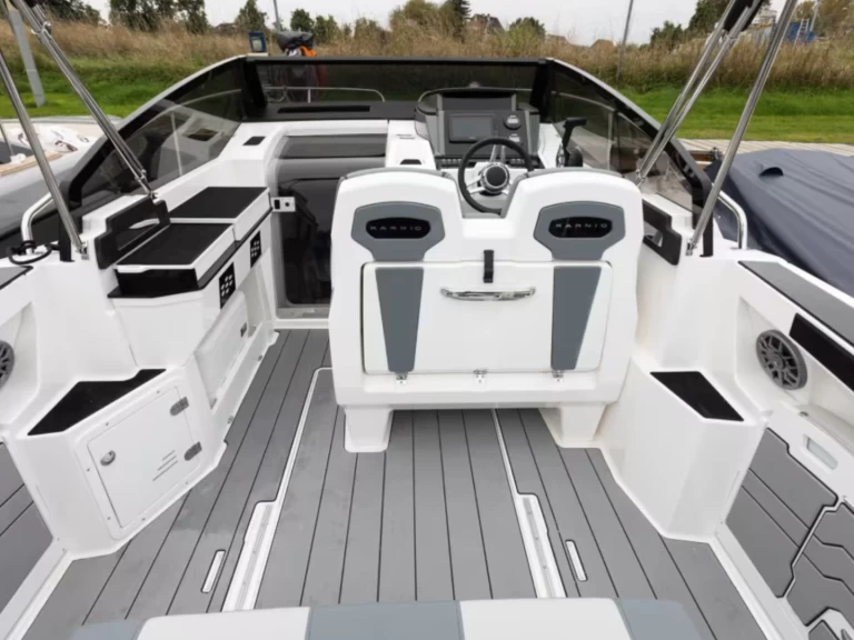 Wynajmij Motorówka z lub bez skippera Karnic w Krk