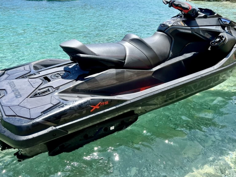 Wynajem łodzi Sea-Doo 300 RXT w Santa Eularia des Riu na SamBoat 