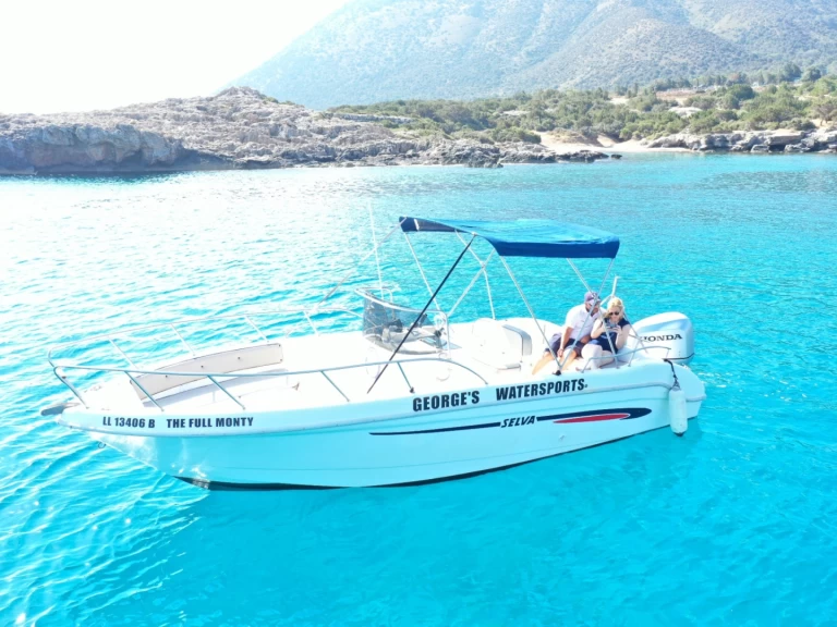 Motorówka do wynajmu w Latchi w najlepszej cenie