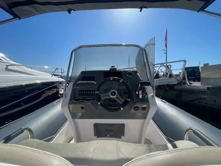 Bsc 78 Classic między profesjonalistami a osobami prywatnymi w Porticcio