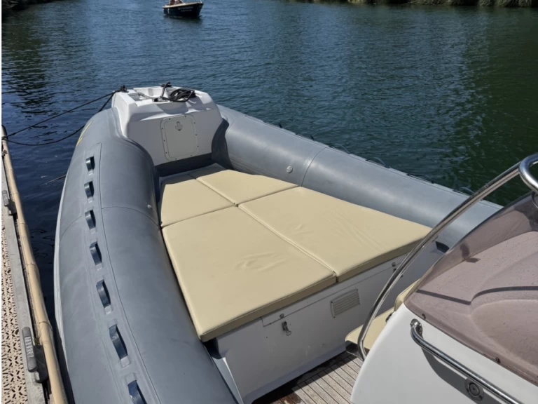 Wynajmij Łódż półsztywna z lub bez skippera Sacs w Mandelieu-la-Napoule