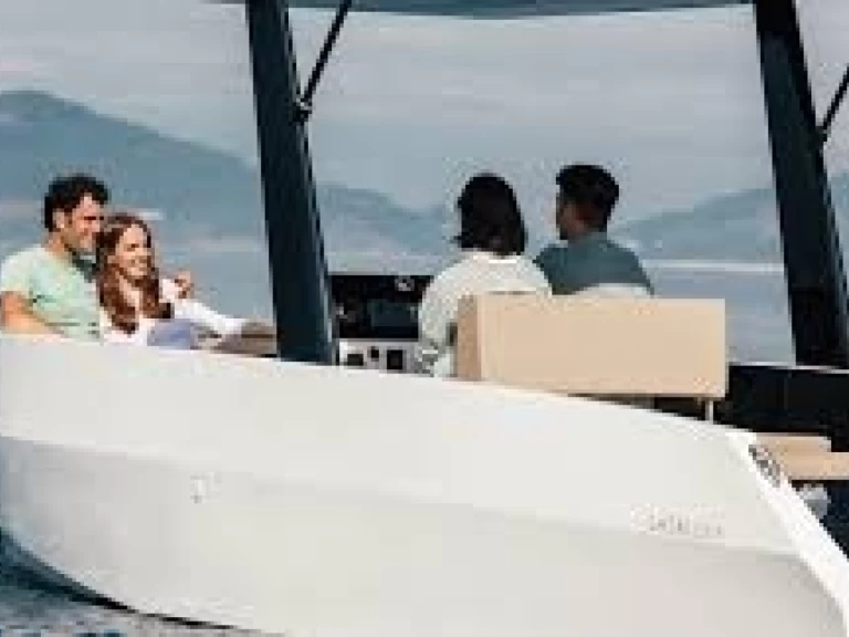 Wynajem Motorówka w Antibes - LASAI 20 CR