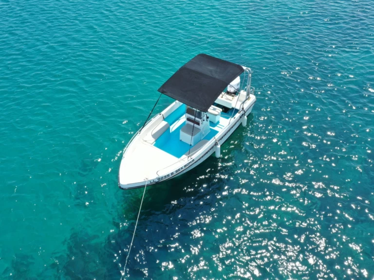 Wynajmij IORDANOU LTD AMATHUNTA 180 w Latchi