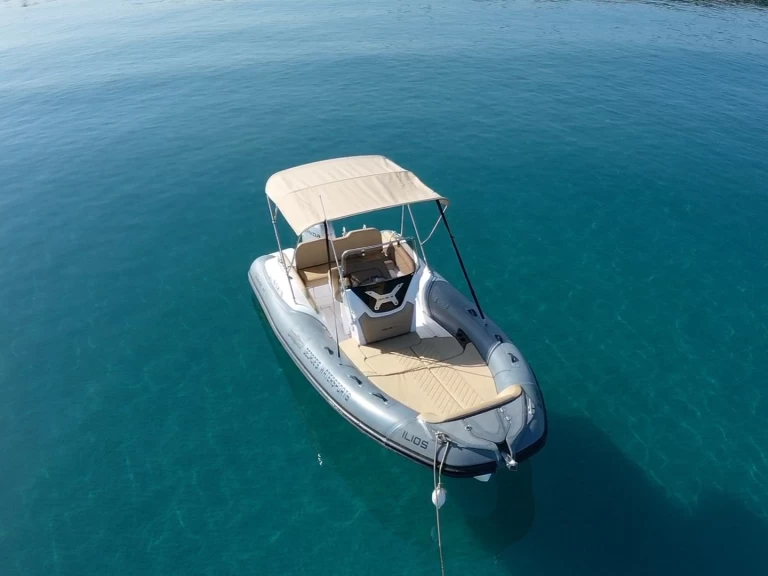 Wynajem łodzi Latchi tanio SALPA 18 SOLEIL