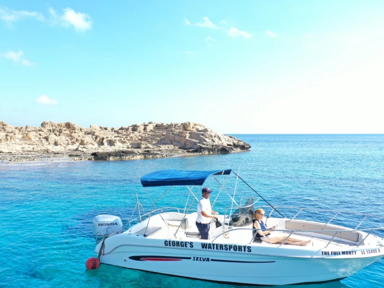 Selva SELVA D 7.0 C między profesjonalistami a osobami prywatnymi w Latchi