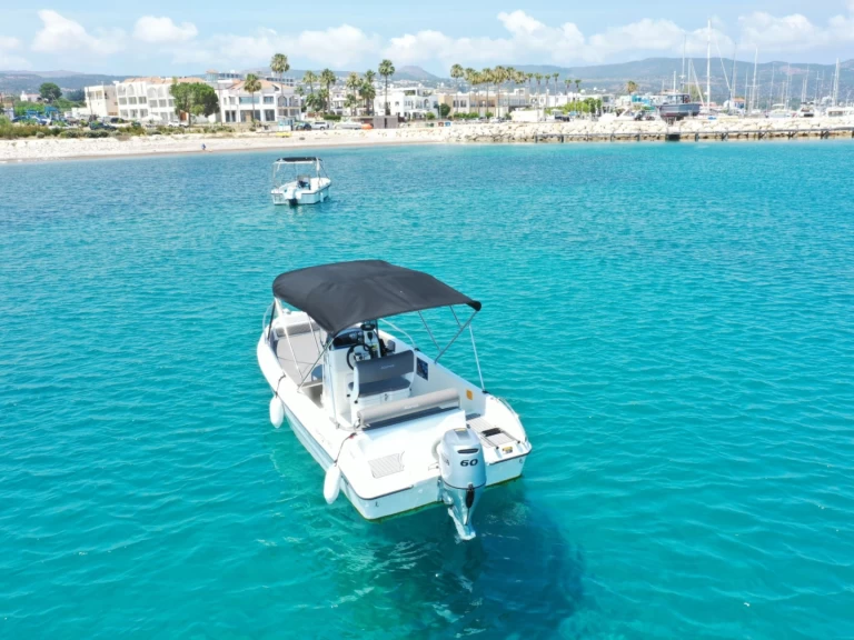 Wynajem Motorówka w Latchi - Karel KAREL PAXOS 170