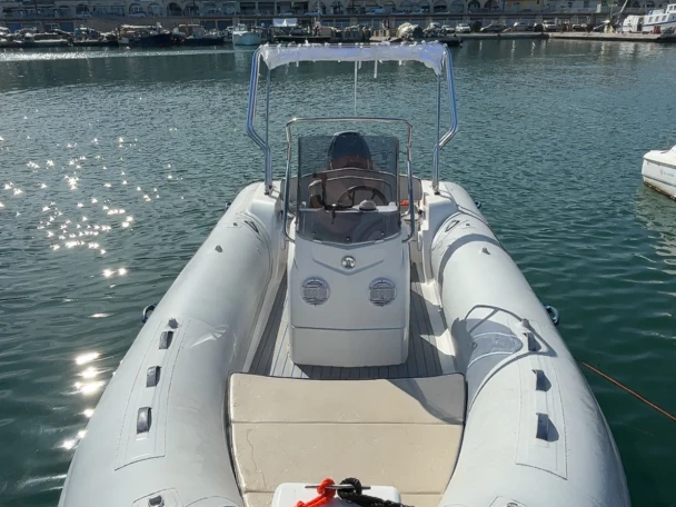 Wynajem łodzi Sète tanio Tempest 570