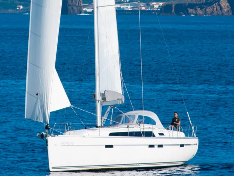 Wynajmij Bavaria Cruiser 46 w Angra do Heroísmo